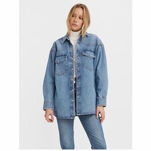 Levi's Classic Blue Denim Jacket Shacket “Pearl” Buttons Women’s size Large